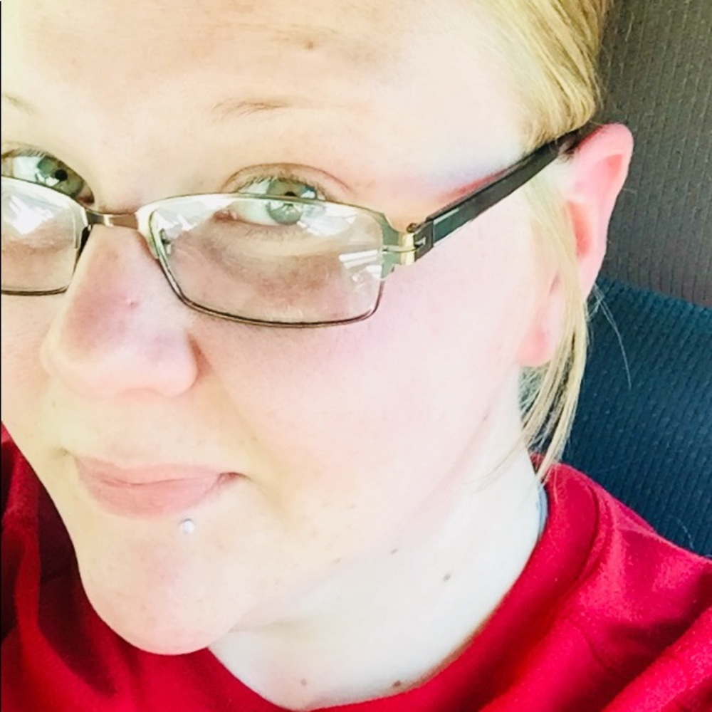 Meet your Posher, Brittnilyn